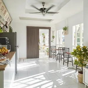Sleepy Nomad Guest house Malacca